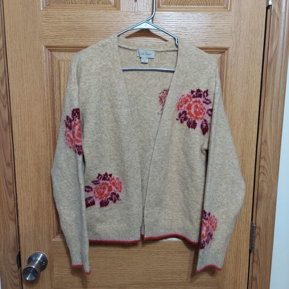 Charlie Paige Cardigan Women's‎ Small Oatmeal Floral Cropped Sweater NWOT